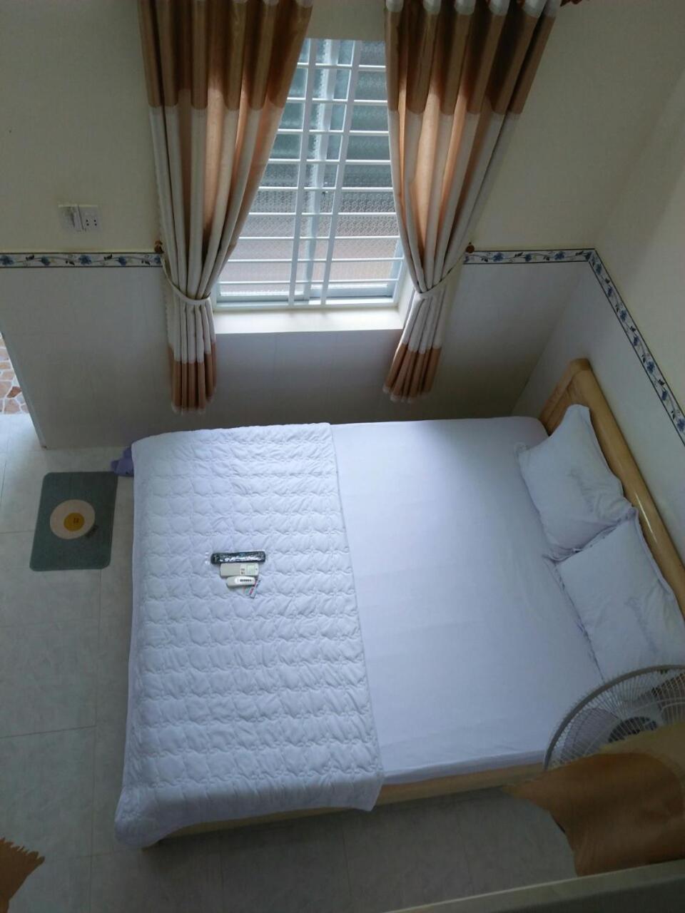 Nhà nghỉ Hạnh Minh Chi Khu Co Ong Exterior foto