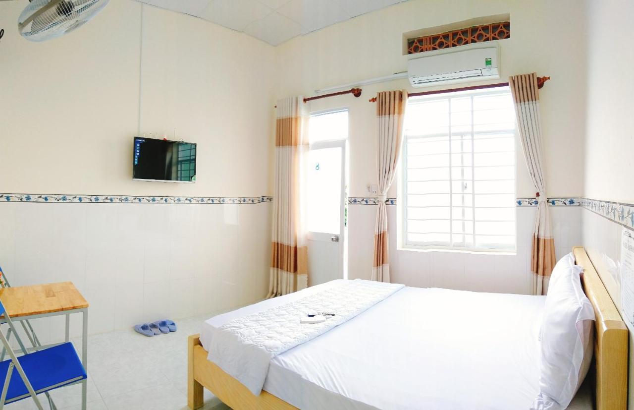 Nhà nghỉ Hạnh Minh Chi Khu Co Ong Exterior foto