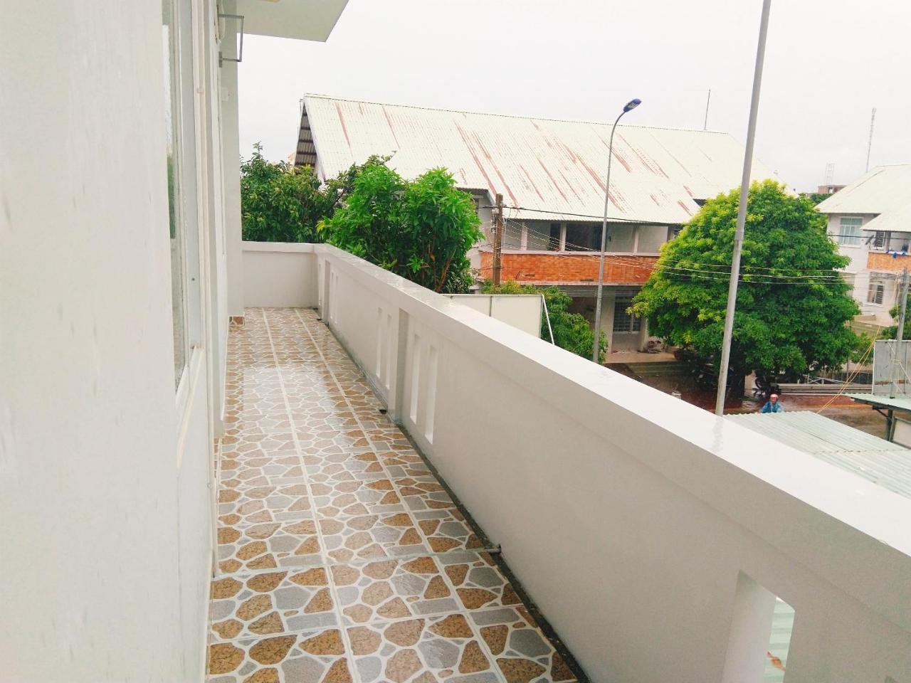 Nhà nghỉ Hạnh Minh Chi Khu Co Ong Exterior foto