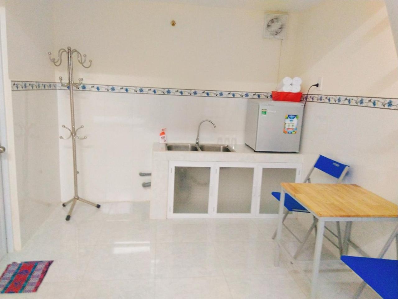 Nhà nghỉ Hạnh Minh Chi Khu Co Ong Exterior foto