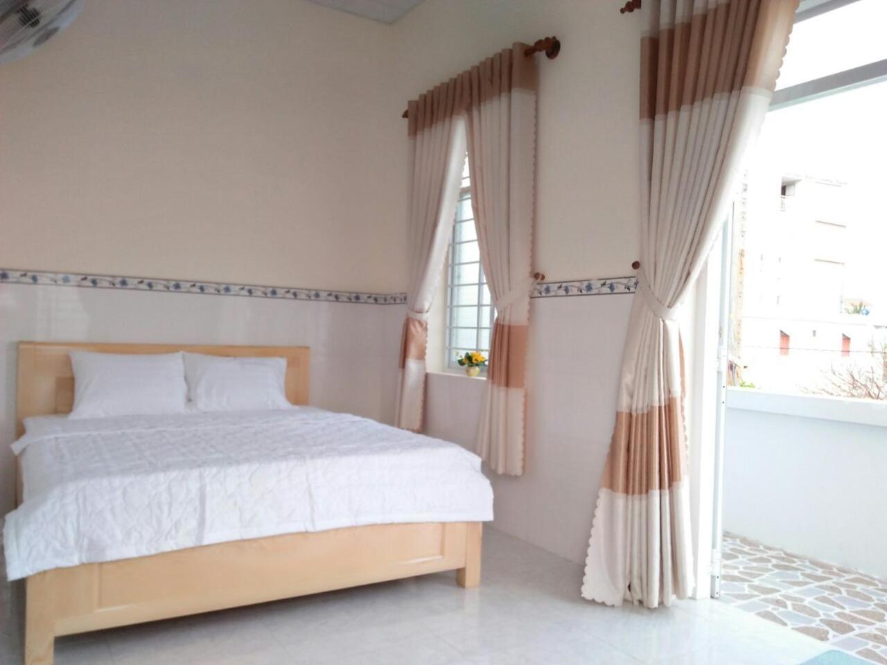 Nhà nghỉ Hạnh Minh Chi Khu Co Ong Exterior foto